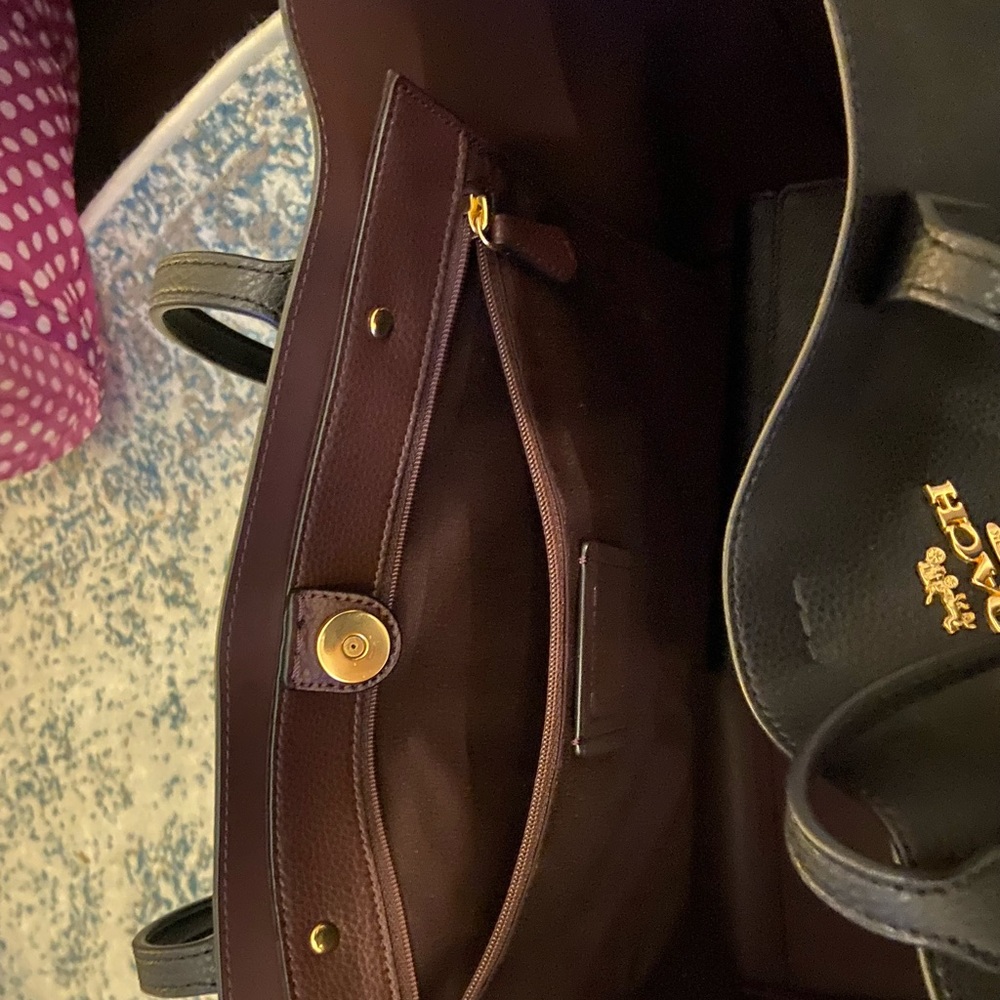 Coach Set-tote wallet and cleaner - Picture 14 of 15